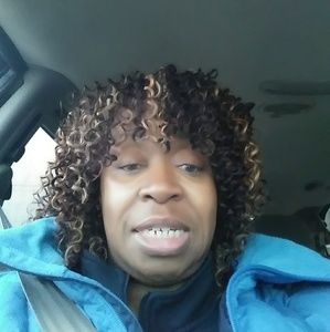 Meet your Posher, Annie